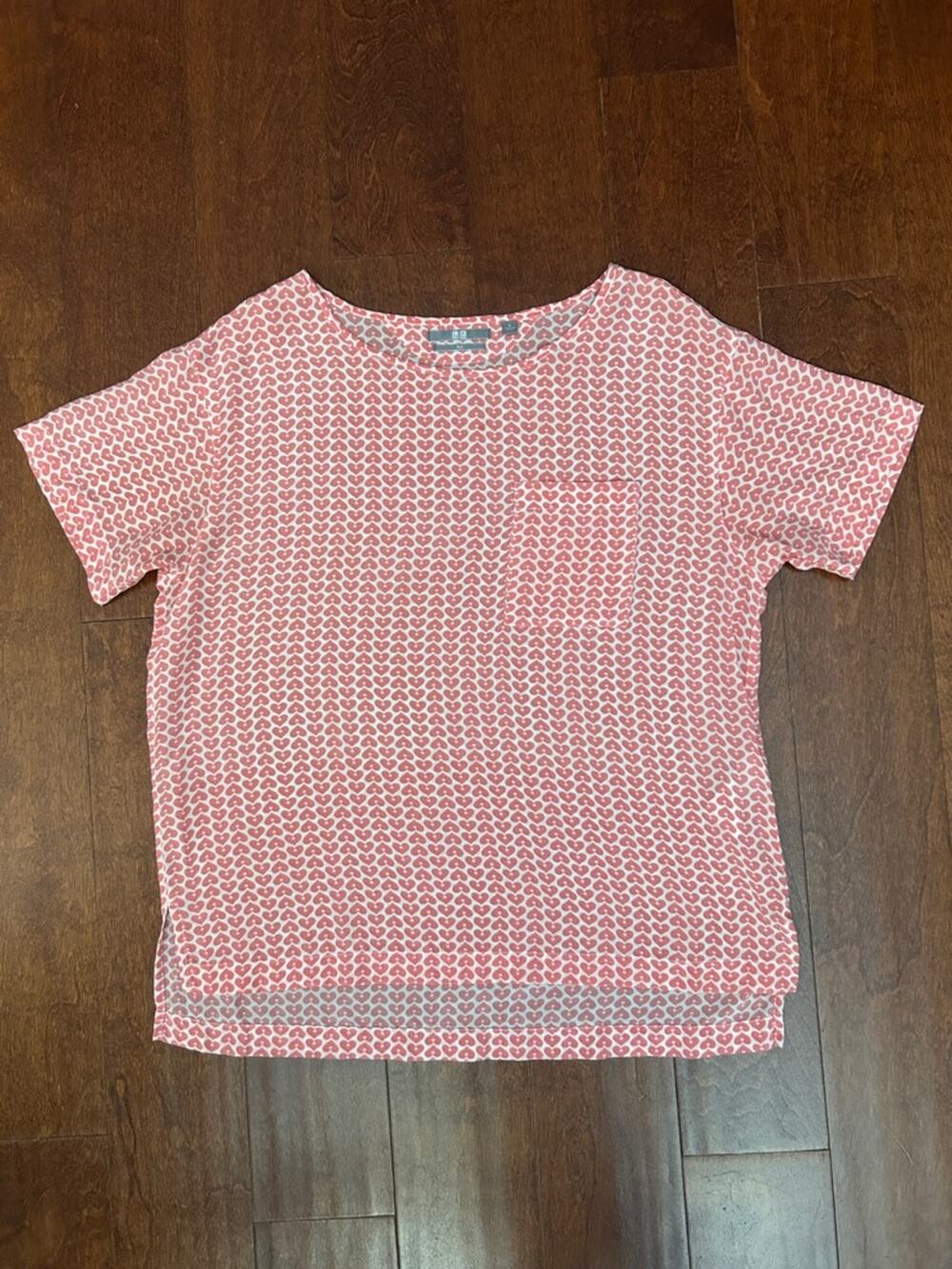 Uniqlo 100% Silk Oversized Boxy Short Sleeve Top, Pink Heart Print, Size Small
